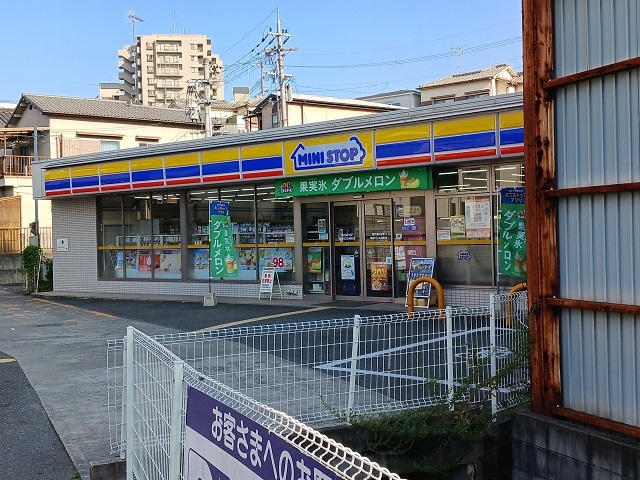 コンビニ　ミニストップ三井南町店様（コンビニ）まで350m