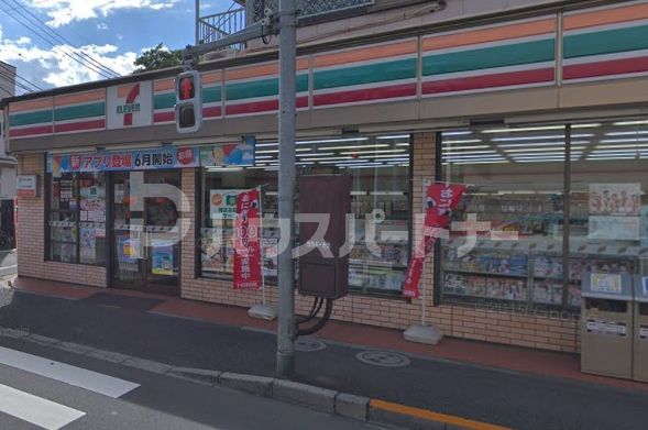 コンビニ　セブンイレブン板橋前野町店（コンビニ）まで270m