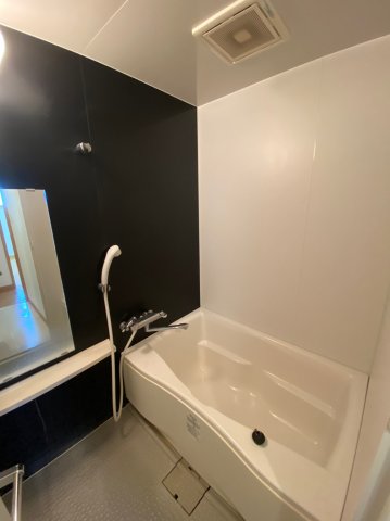 バス・シャワールーム　同シリーズ物件のモデルルームになります※現況優先