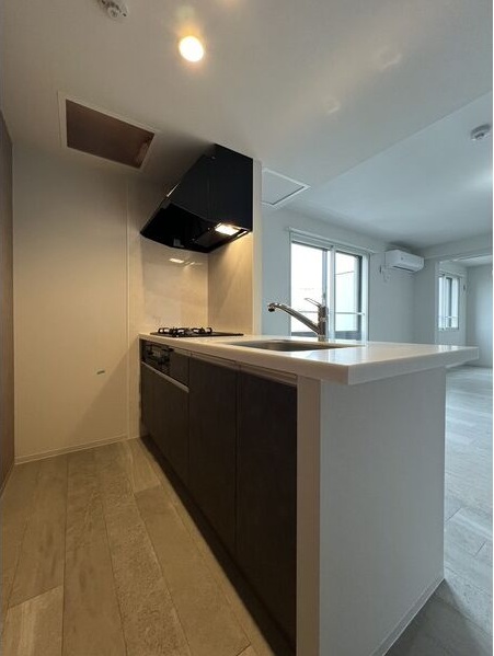 キッチン　人気の対面システムキッチンタイプです！