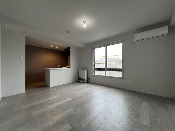 居室・リビング　☆12.4帖広々としたリビングです！