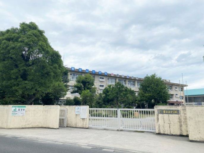 小学校　東谷山小学校（小学校）まで719m