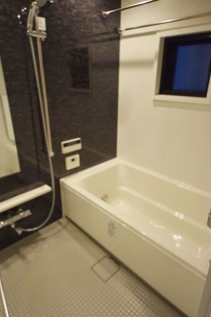 バス・シャワールーム　ゆったり過ごせるお風呂です