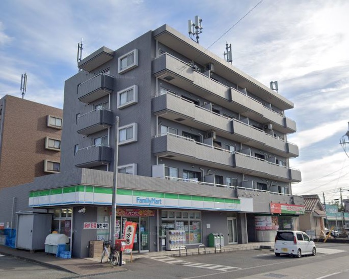 コンビニ　ファミリーマート 座間相模が丘一丁目店（コンビニ）まで356m