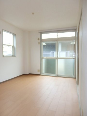 居室・リビング　こちらのリビングで趣味の時間をお楽しみください