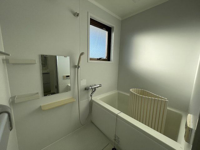 バス・シャワールーム　別のお部屋の写真です