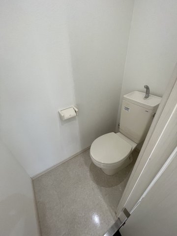 トイレ　別のお部屋の写真です