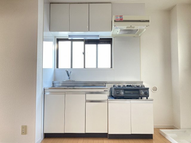 キッチン　別のお部屋の写真です