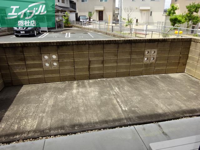 バルコニー　専用庭