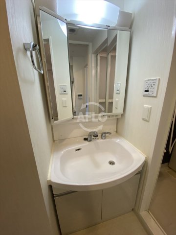 洗面設備　クローバー・ビュー上本町　独立洗面台