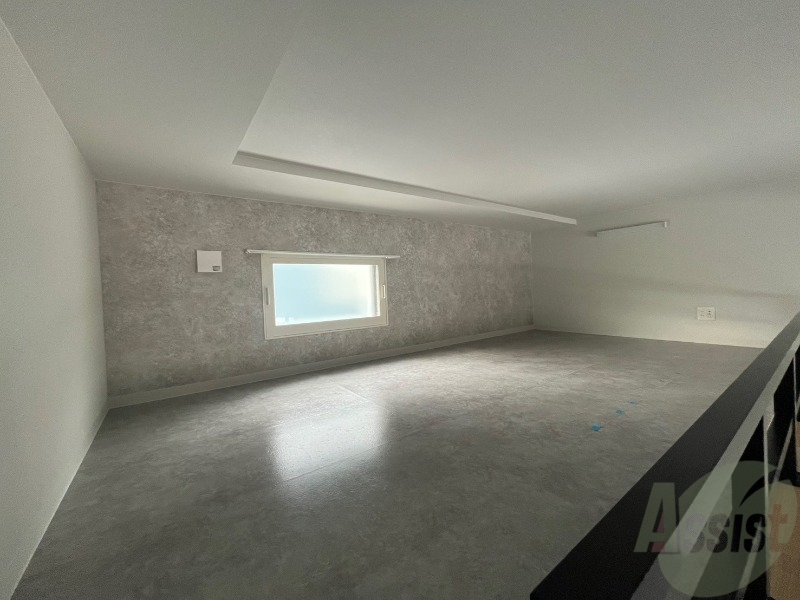 その他部屋・スペース　こちらのお部屋は光が差し込む、温かみのあるお部屋です。