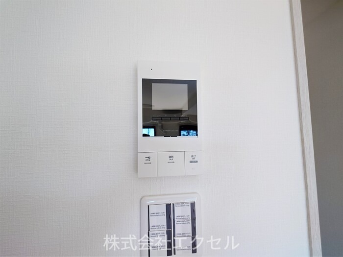 セキュリティ　モニター付きインターホンです。