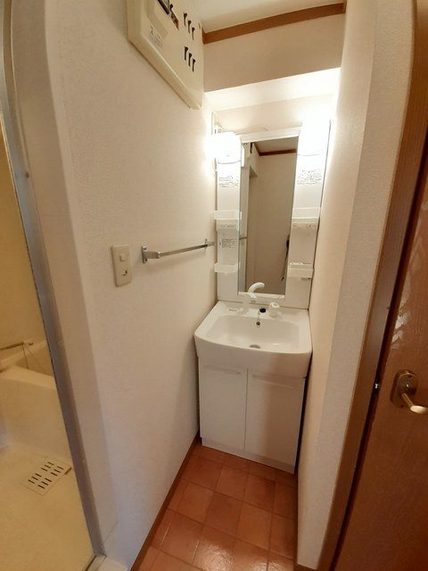 洗面設備　洗髪洗面台です。