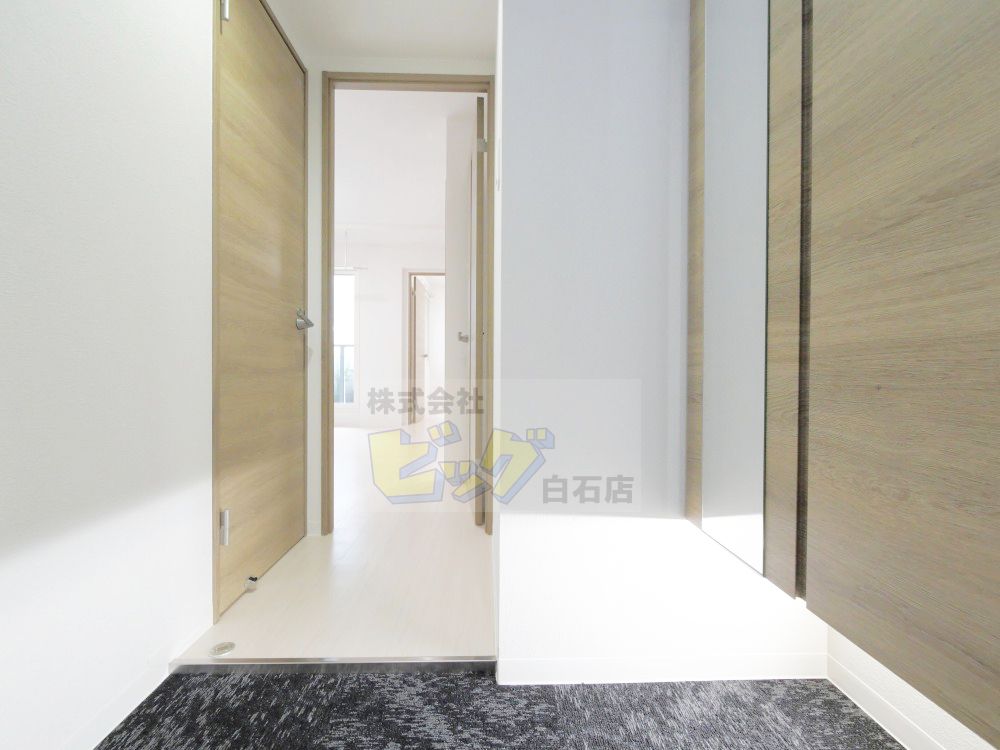 玄関　広々とした玄関です♪