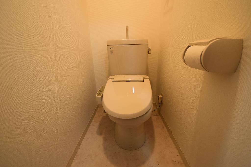 トイレ　シャワー付トイレ