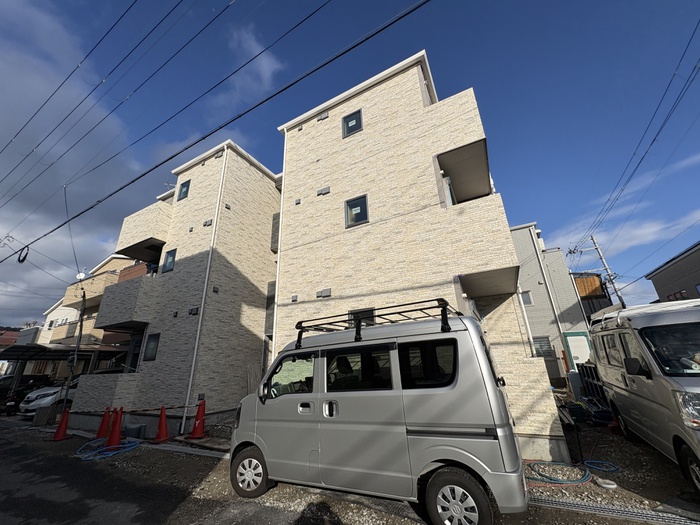 建物外観　建築中