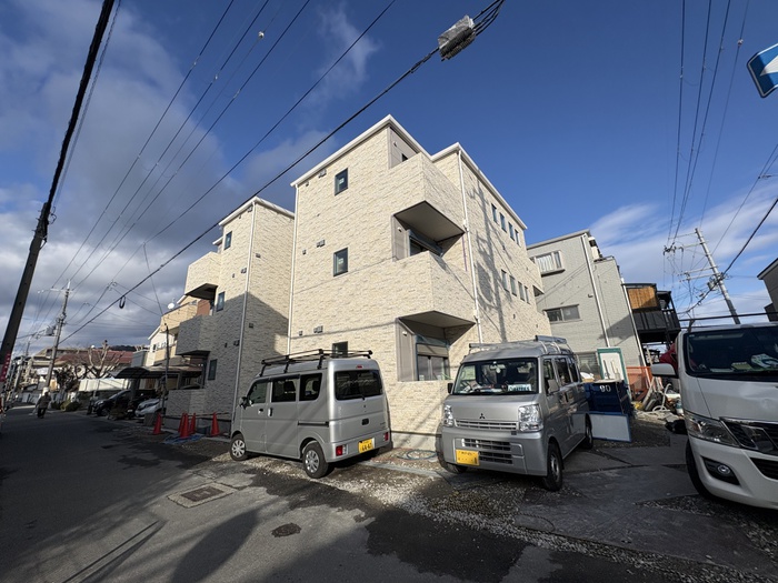 建物外観　建築中