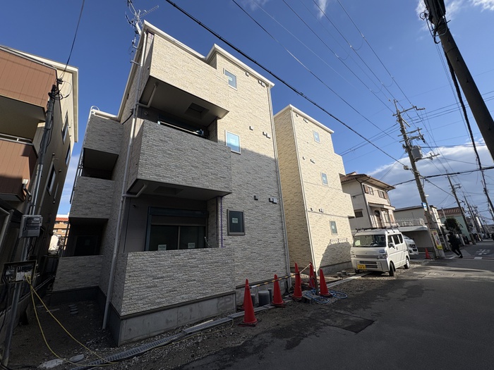 建物外観　建築中