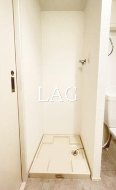 その他設備　室内洗濯機置場になります。