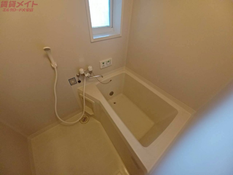 バス・シャワールーム　同物件別室写真