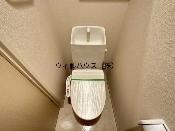 トイレ　ウォシュレット付きです！