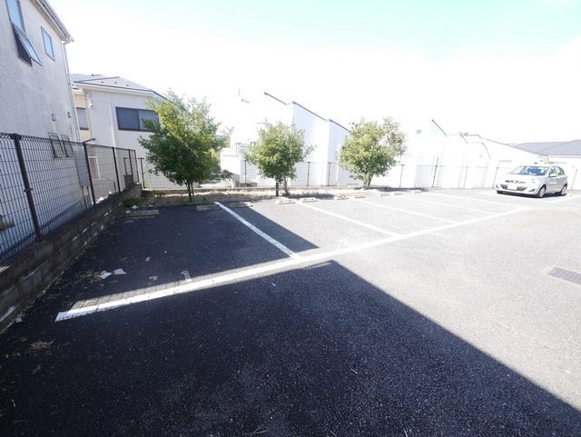 駐車場　★お問い合わせはタウンハウジング聖蹟桜ヶ丘店まで★