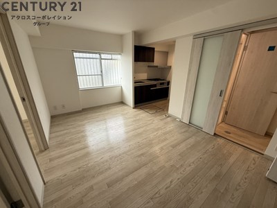 居室・リビング　採光ある10帖のリビングです！