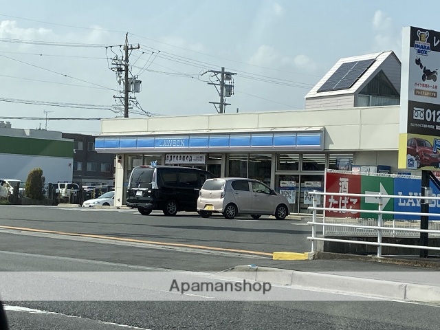 コンビニ　ローソン（コンビニ）まで97m