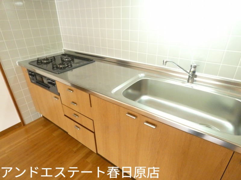 キッチン　３口のシステムキッチンです