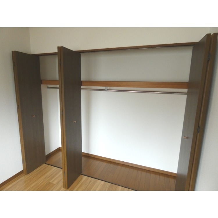 収納　各部屋に収納があります