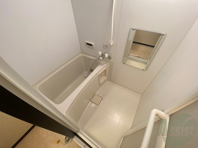 バス・シャワールーム　お風呂になります。一日の疲れを癒してくださいね。