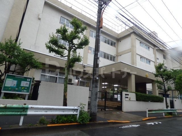 小学校　墨田区立中川小学校（小学校）まで600m