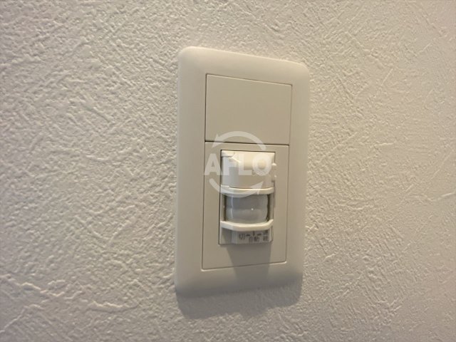 その他　GRANDIR新深江（グランディル新深江）　人感センサーライ