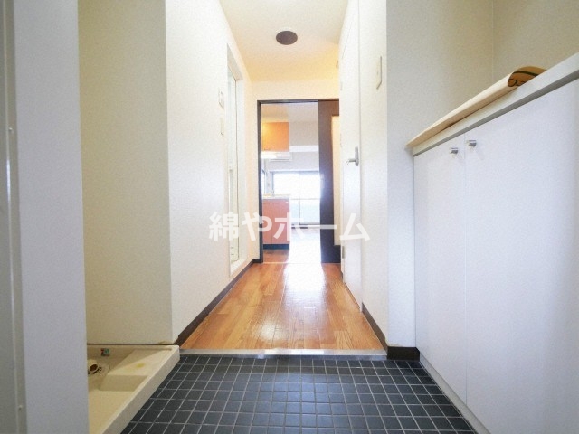 玄関　明るい玄関です