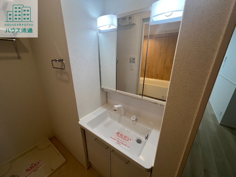 玄関　同型タイプ