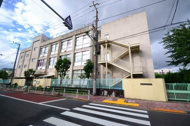 小学校　中富小学校（小学校）まで281m