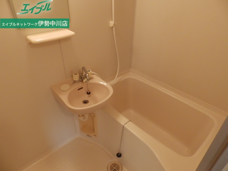 バス・シャワールーム　別部屋参考写真です