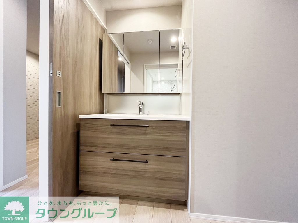 洗面設備　収納