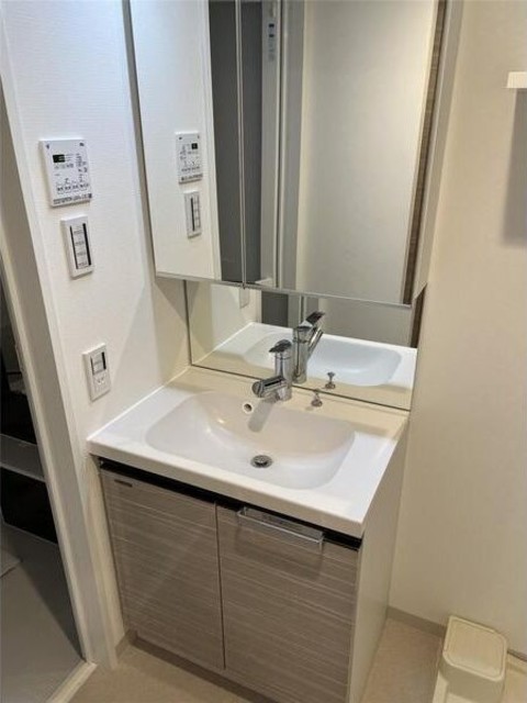 洗面設備　独立洗面台