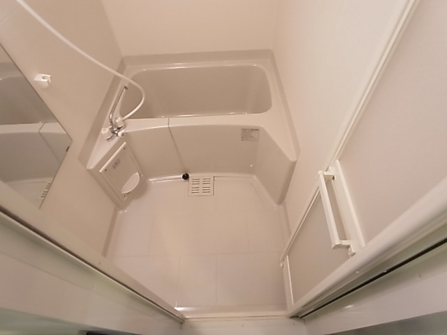 バス・シャワールーム　バスルーム