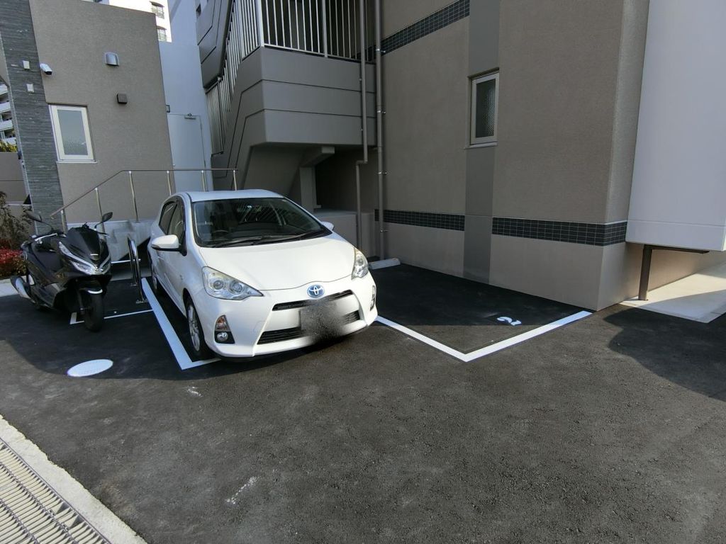 駐車場　駐車場