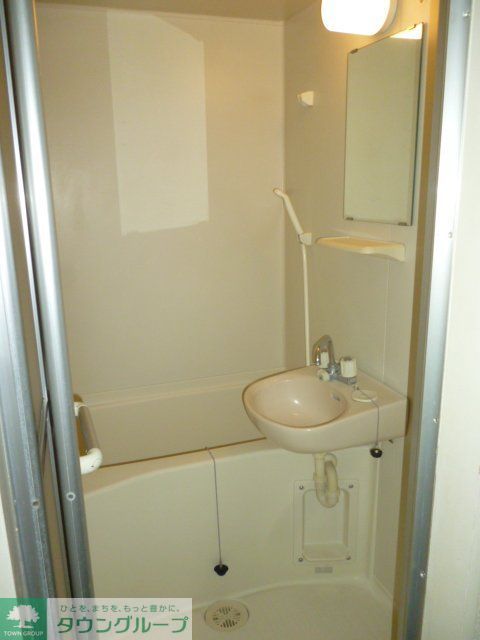 バス・シャワールーム　設備・仕様は号室により異なる為、現況を優先致します。