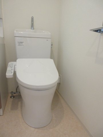 トイレ　落ち着いたトイレです