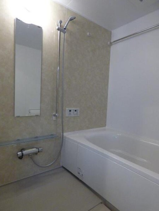 バス・シャワールーム　※別部屋　参考写真