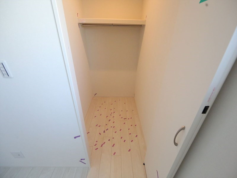 収納　ウォークインクローゼット（収納充実してます）