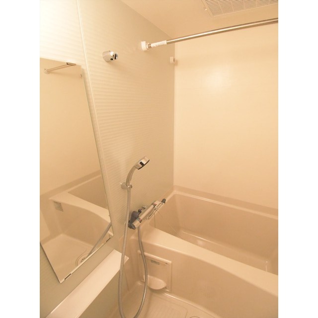 バス・シャワールーム　お風呂で日々の疲れを落としましょう