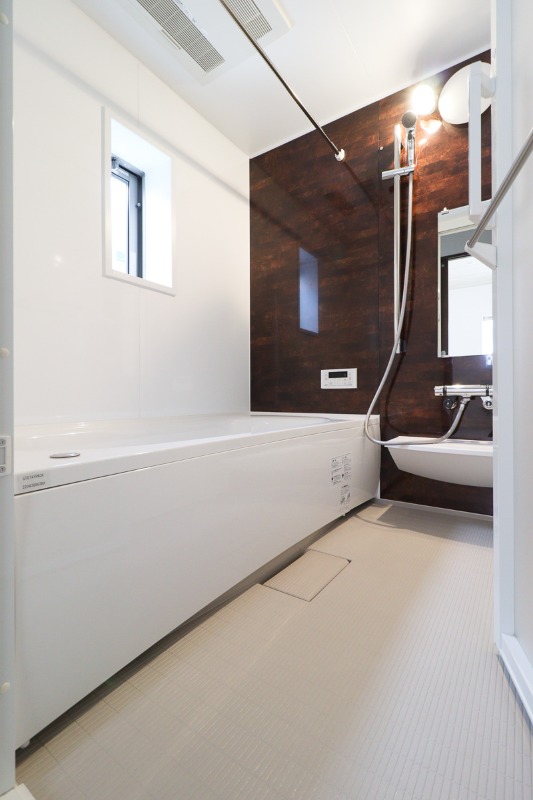 バス・シャワールーム　図面と現状に相違がある場合には現状を優先