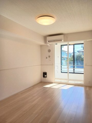 居室・リビング　ゆったりとした居間です