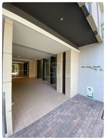 エントランス　ディオスカーボ難波　エントランス