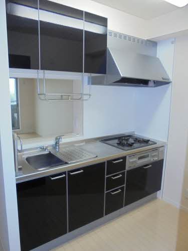 キッチン　反転間取り写真